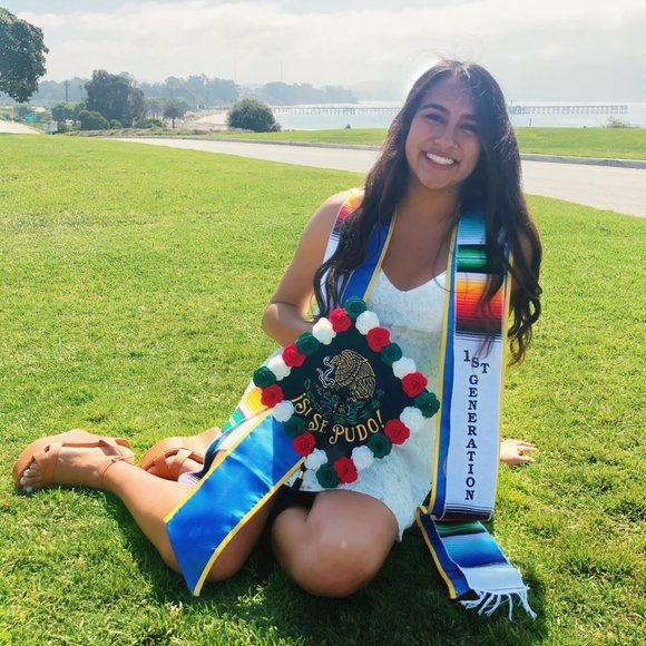 Profile Picture of Clarissa Cabrera (@clarissacabr412) on Poshmark