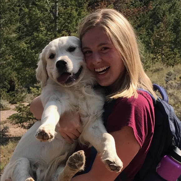 Profile Picture of Avery Bragg (@aveb_97) on Poshmark