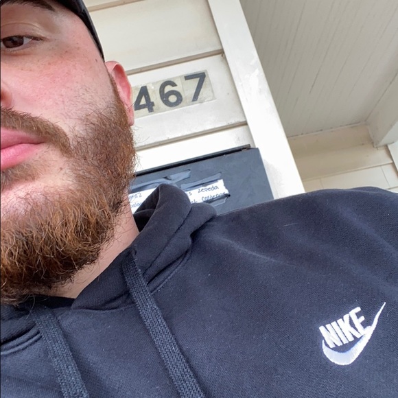 Profile Picture of Michael Gillig (@mgillig0526) on Poshmark