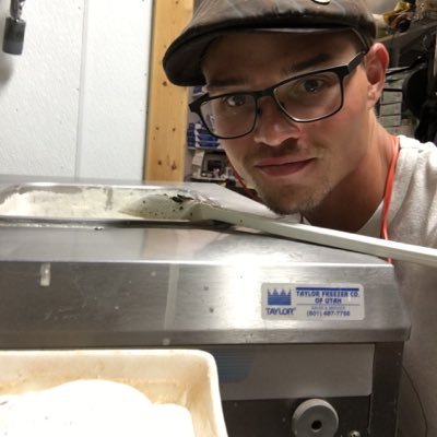 Profile Picture of Christopher Hassler (@something0222) on Twitter