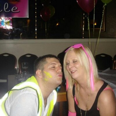 Profile Picture of Lynne Mcdade (@smurfette1888) on Twitter