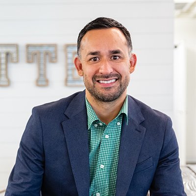 Profile Picture of Oscar Barrera, Realtor (@OscarSellsHouse) on Twitter