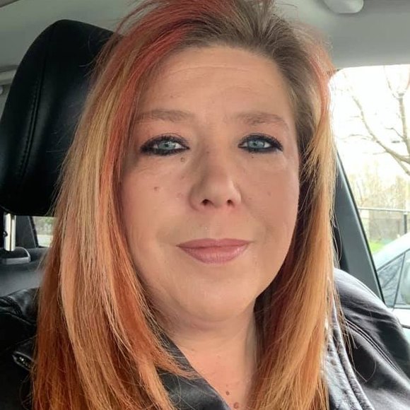 Profile Picture of Tracey Wilkinson (@traywilk) on Poshmark