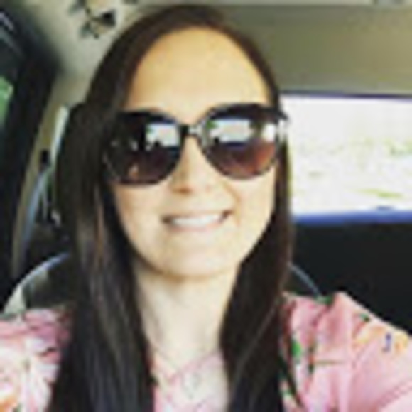 Profile Picture of Monica Slapak (@monica_slapak) on Poshmark