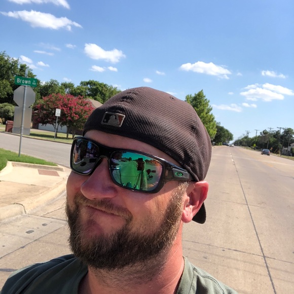 Profile Picture of Kevin Weiche (@weiche1869) on Poshmark