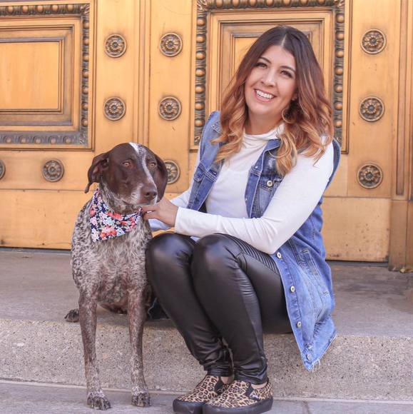 Profile Picture of Danell Peterson (@danellpeterson) on Poshmark
