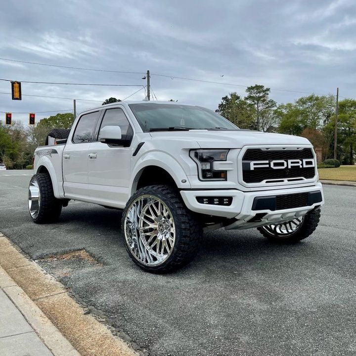 Profile Picture of Devon Andrews (@andrews.50) on Tiktok