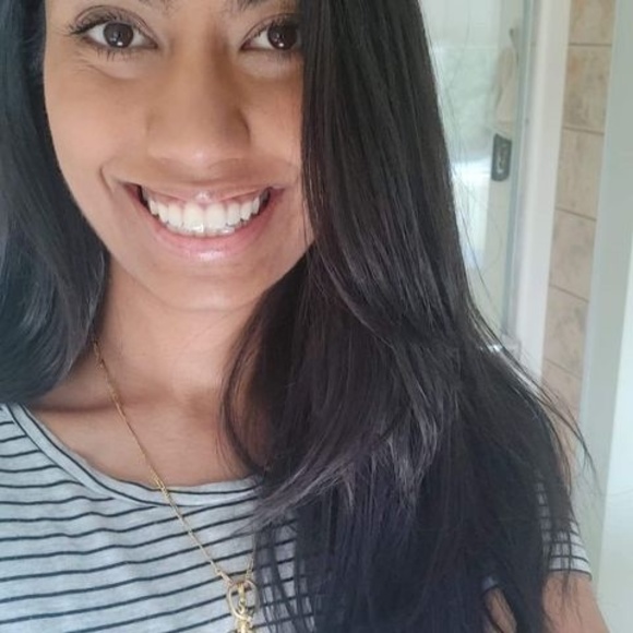 Profile Picture of Beejal Parekh (@beejalp18) on Poshmark