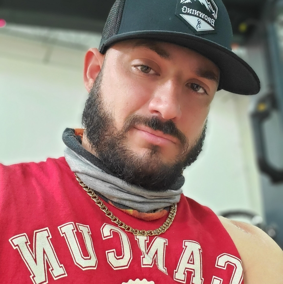 Profile Picture of Mike Morales (@mikemorales468) on Poshmark