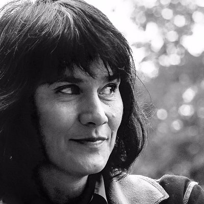 Profile Picture of Pam Barrett (@PamBarrettMusic) on Twitter