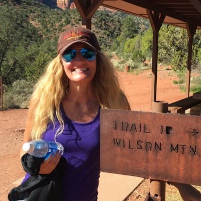 Profile Picture of Mary Cloud (@MaryCloud6) on Twitter