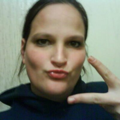 Profile Picture of Amanda Larue (@angelgirl2188) on Twitter