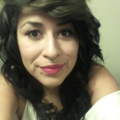 Profile Picture of Susan Flores (@susanflores18) on Twitter