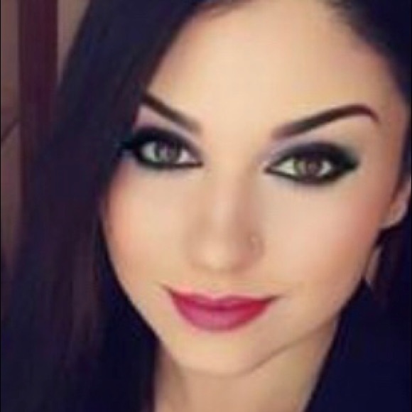 Profile Picture of Luda Ranney (@ladessa29) on Poshmark