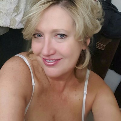 Profile Picture of Constance Burnett (@BebeConstance) on Twitter