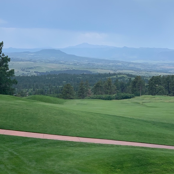 Profile Picture of Jackie Loo (@jackie_loo) on Poshmark