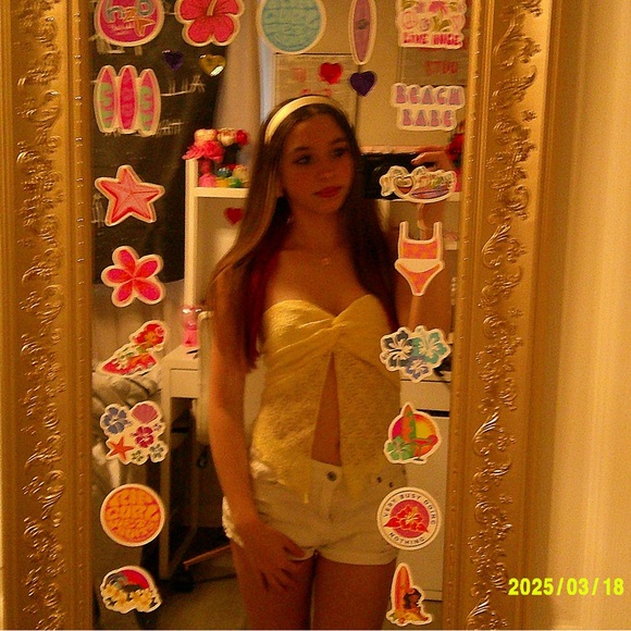 Profile Picture of Leah Brock (@leahisabella01) on Poshmark