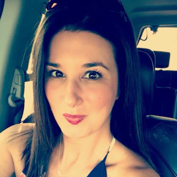 Profile Picture of Megen Pinney (@megenpinney) on Poshmark