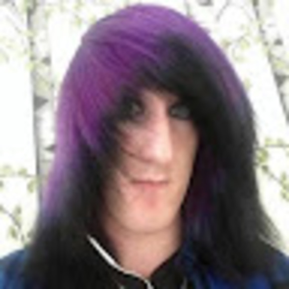 Profile Picture of Sutton Sutton (@ss415048s) on Poshmark