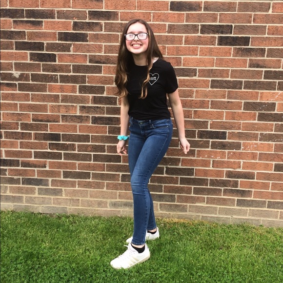 Profile Picture of Addie Richards (@addienadine) on Poshmark