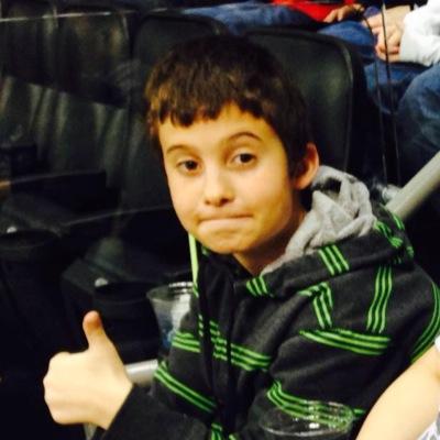 Profile Picture of Mattie (@Bob98583000) on Twitter