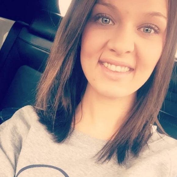 Profile Picture of Mandy Evans (@emandy5110) on Poshmark