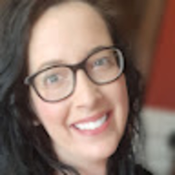 Profile Picture of Isabelle Desrosiers (@isabelle83p) on Poshmark