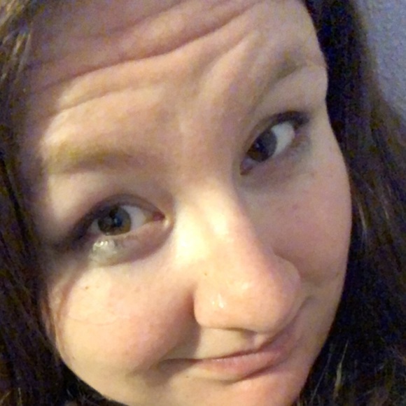 Bailey Perkins - Poshmark Profile Picture of Bailey Perkins (@bperkins670) on Poshmark