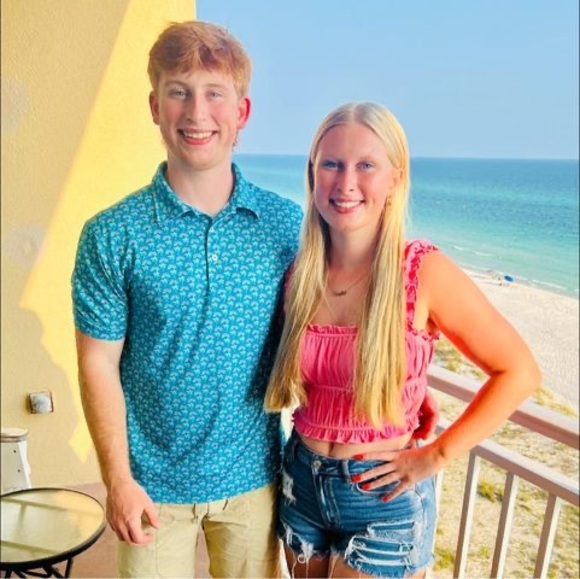 Profile Picture of Heather Schiek (@heatherschiek) on Poshmark