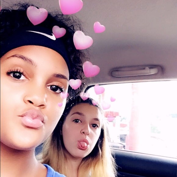 Profile Picture of Bailey Wilcut (@urgirlbailey) on Poshmark