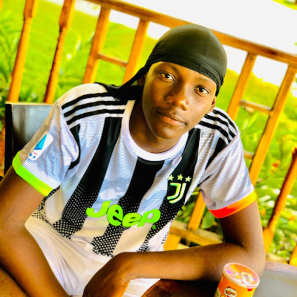 Profile Picture of Ivan Placide (@ivanplacide2003) on Poshmark