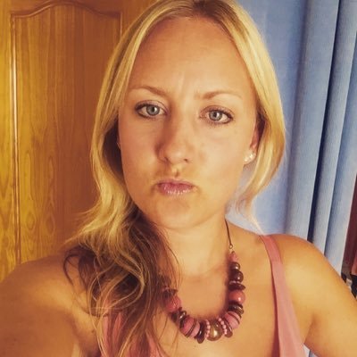 Profile Picture of Jessica Holcombe (@JessH3007) on Twitter