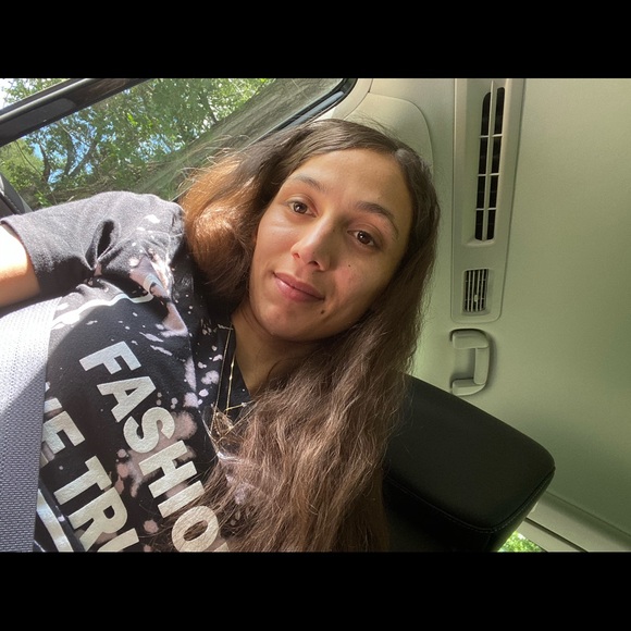 Profile Picture of Wanda Smith (@wan123350) on Poshmark