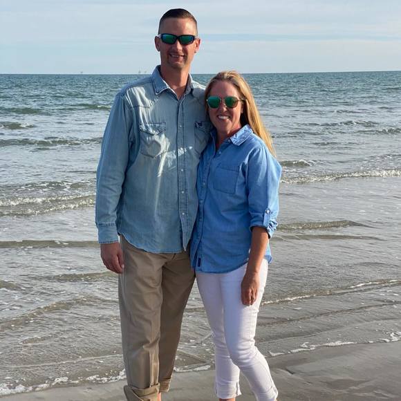 Profile Picture of Robin Bice (@robin_mcconathy) on Poshmark