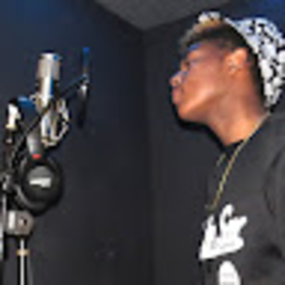 Profile Picture of Brian Windon (@brianwindon) on Poshmark