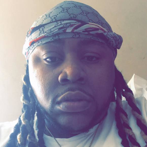 Profile Picture of Justin Epps (@justbizz) on Poshmark