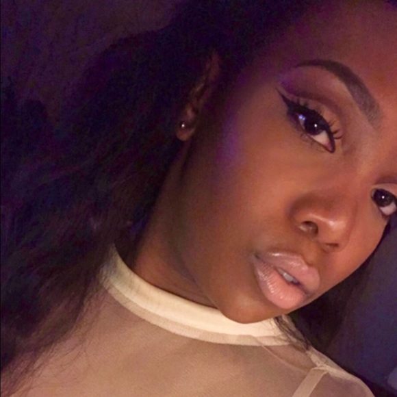 Profile Picture of Brittney Bush (@brittneyb1787) on Poshmark