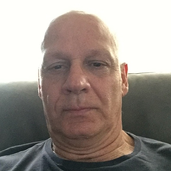 Profile Picture of Jon Orue (@jorue) on Poshmark