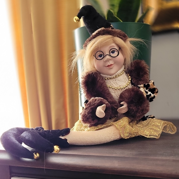 Profile Picture of Mymy-lÃ¨ne Mymy (@myloup_3) on Poshmark