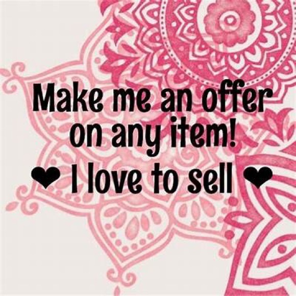 Profile Picture of Laura Overmyer (@lmo2007) on Poshmark