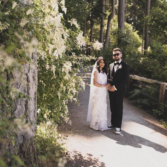 Profile Picture of Ashley Fielden (@ashleyfielden) on Poshmark