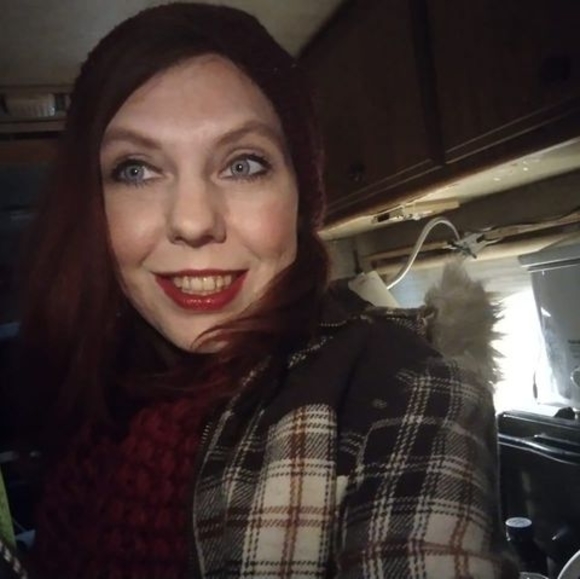 Profile Picture of Colleen Hedgepeth (@colleeng8257) on Poshmark