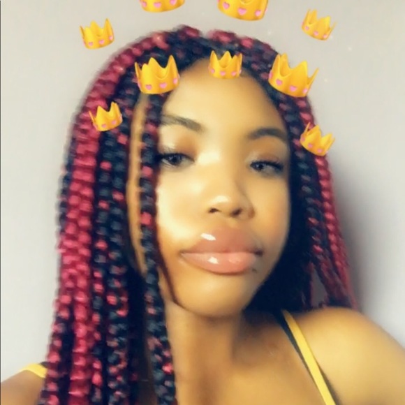 Profile Picture of Shai-anne Anglin (@shai20) on Poshmark