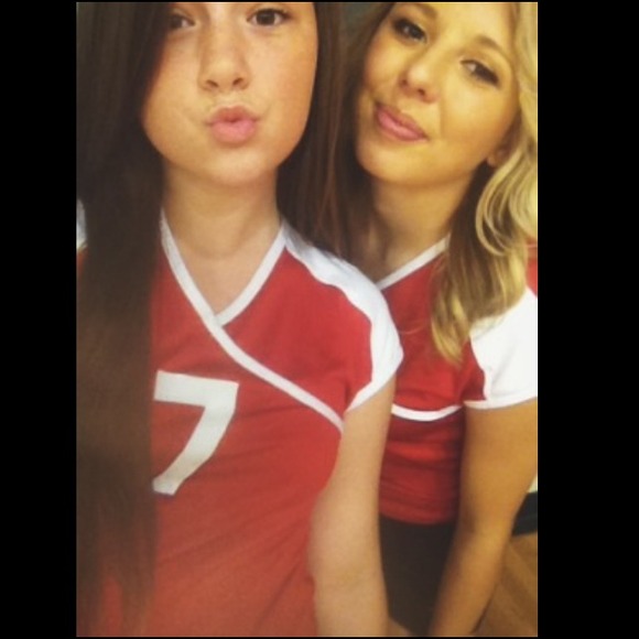 Profile Picture of Savanna Stjohn (@vanna1998) on Poshmark