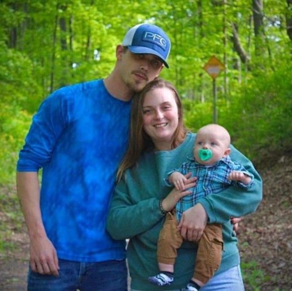 Jamie Farver - Poshmark Profile Picture of Jamie Farver (@jamiefarver) on Poshmark