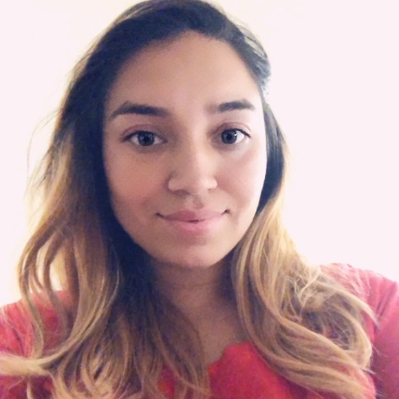 Profile Picture of Tabitha Zavala (@tabithazavala) on Poshmark