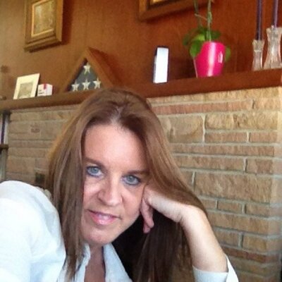 Profile Picture of Mary Moritz (@micaazca) on Twitter