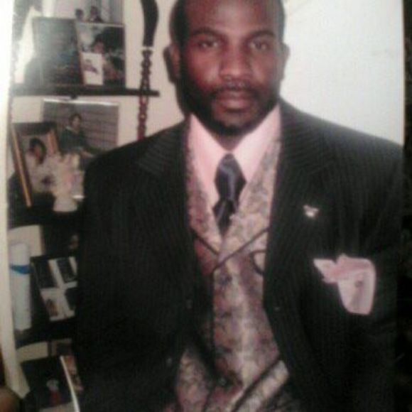 Profile Picture of James Starks (@jmsstarks) on Poshmark