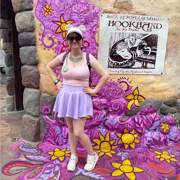 Profile Picture of Jennaya Gageby (@jennayagageby) on Poshmark