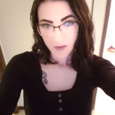 Profile Picture of Tianna Clark (@Lovelyangel098) on Twitter